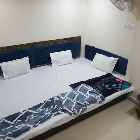 Hotel Blue Tower Inn Ujjain Bagian luar foto
