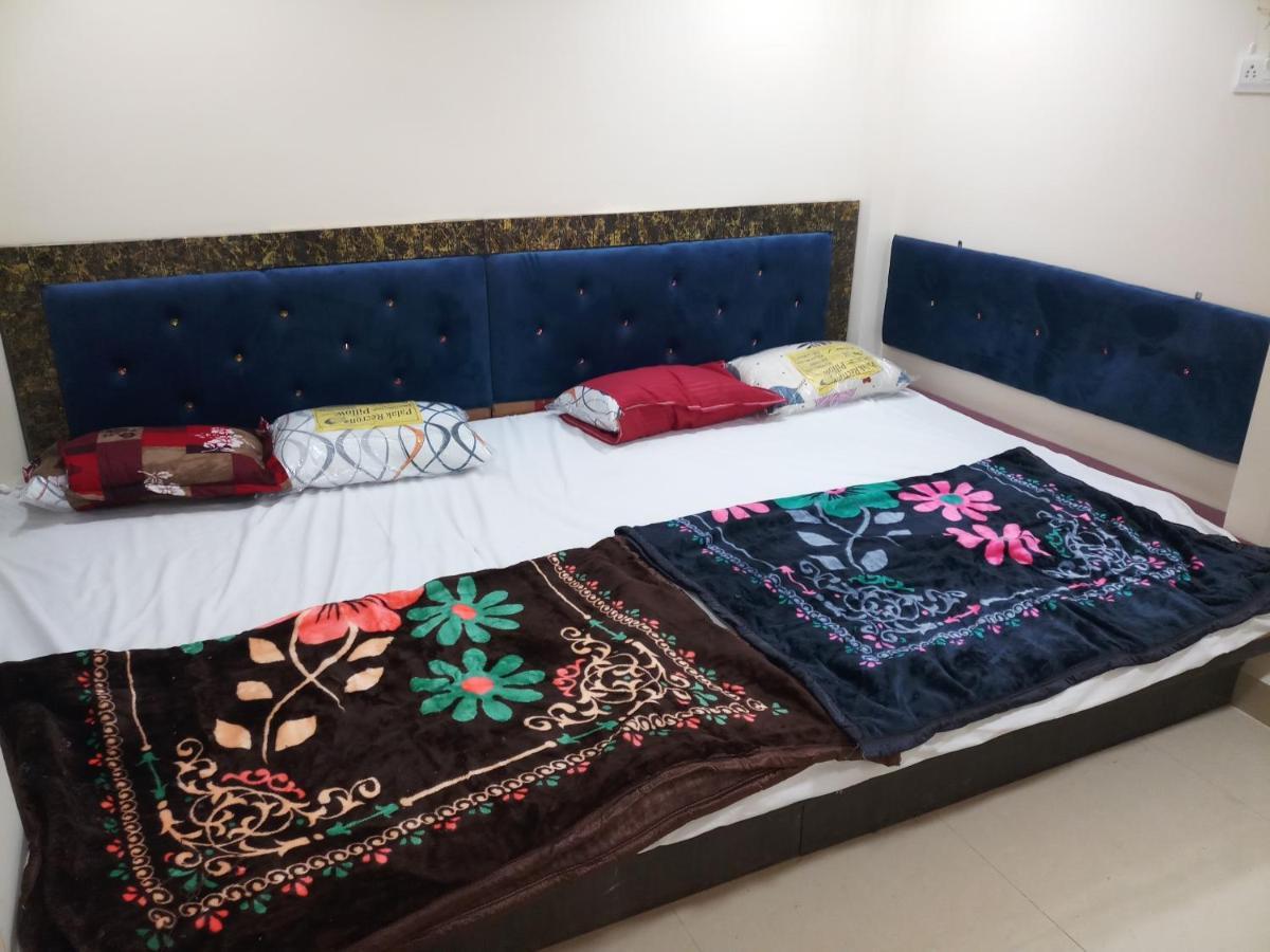 Hotel Blue Tower Inn Ujjain Bagian luar foto