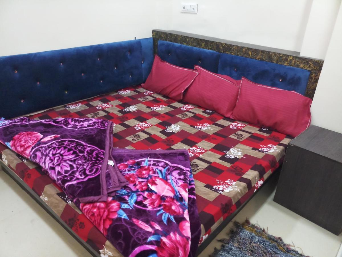 Hotel Blue Tower Inn Ujjain Ruang foto