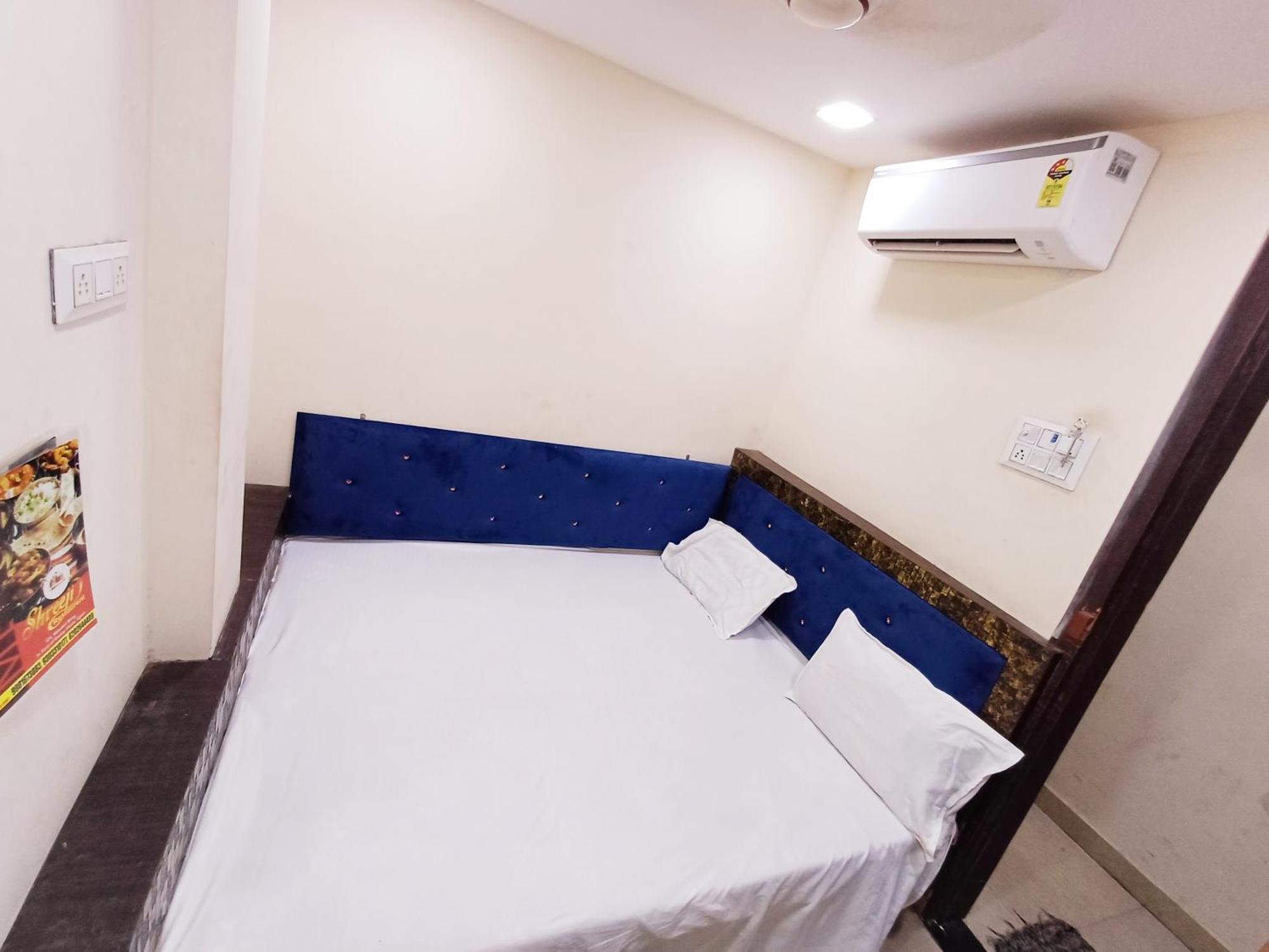 Hotel Blue Tower Inn Ujjain Bagian luar foto