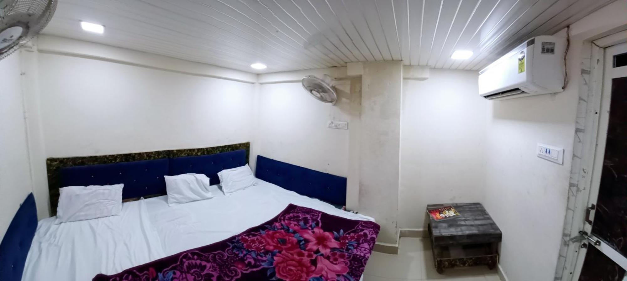 Hotel Blue Tower Inn Ujjain Bagian luar foto