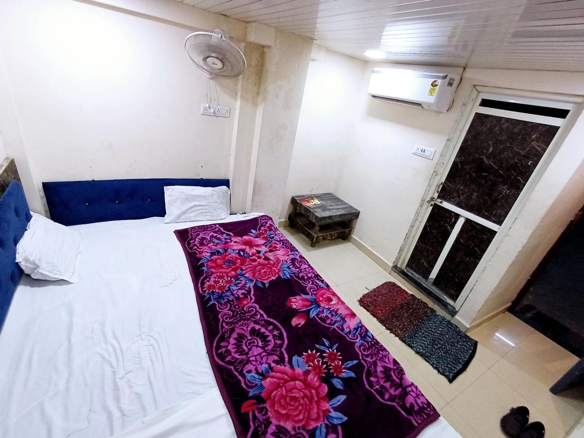 Hotel Blue Tower Inn Ujjain Bagian luar foto