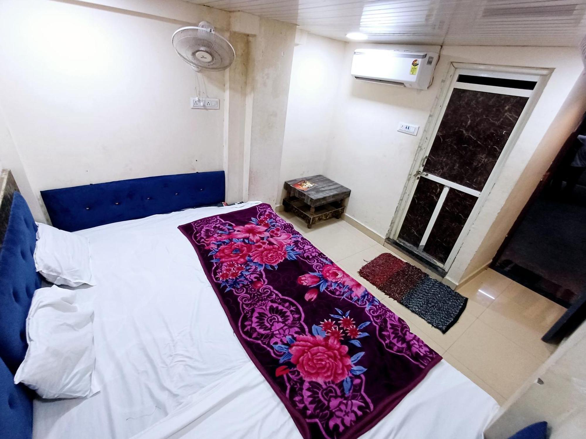 Hotel Blue Tower Inn Ujjain Bagian luar foto